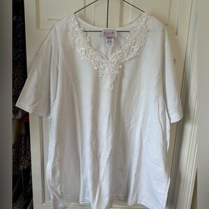Upscale Short Sleeve White Tee with Embroidery Accent Size 1X